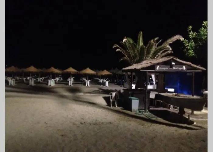 Boliches Wifi Parking 公寓